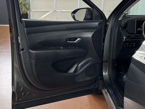 Used 2025 Hyundai Tucson SEL image 16