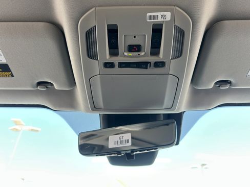 New 2025 Toyota Highlander Platinum image 23