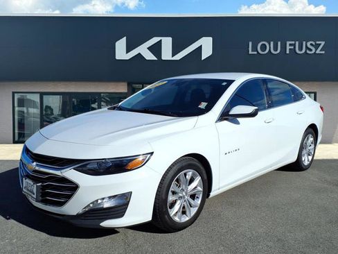 Used 2023 Chevrolet Malibu LT image 1