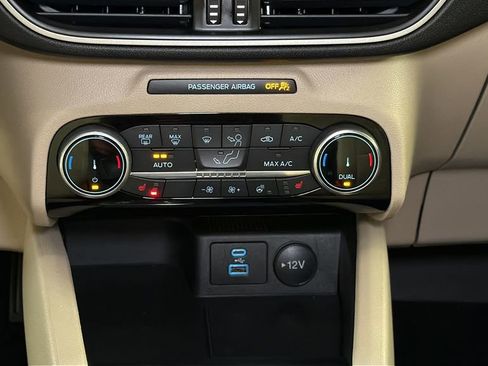 Used 2022 Ford Escape SEL image 24