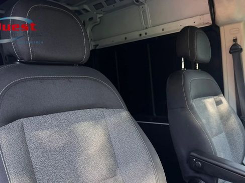 Used 2020 RAM ProMaster 2500 w/ Premium Appearance Group FWD image 26