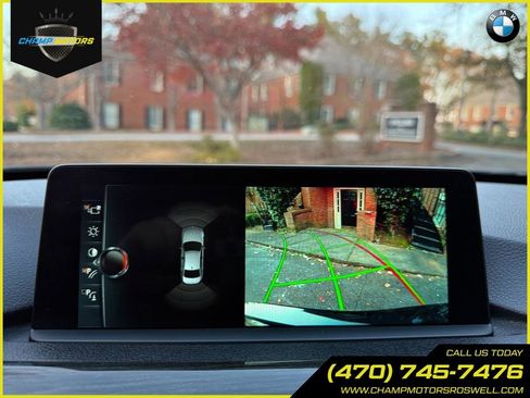 Used 2017 BMW 330i Sedan w/ Premium Package image 24