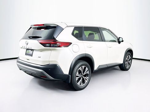 Used 2023 Nissan Rogue SV FWD image 9