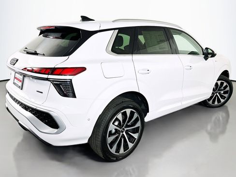 New 2026 Audi Q3 quattro 2.0T image 13
