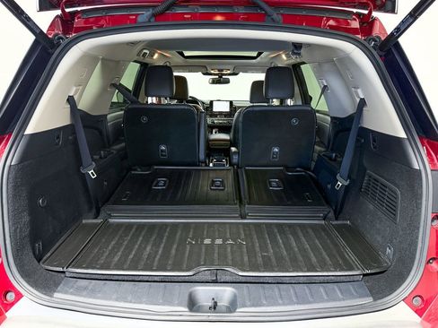 Used 2022 Nissan Pathfinder Platinum w/ Cargo Package image 43