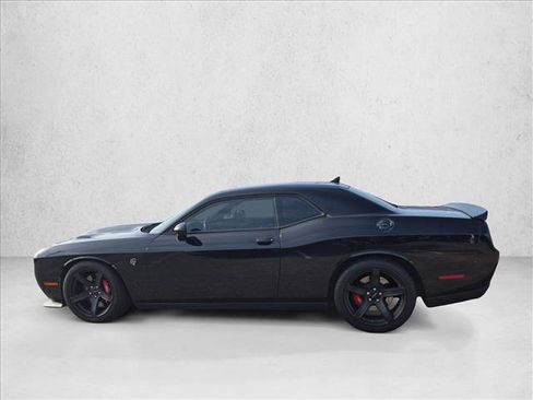 Used 2017 Dodge Challenger SRT Hellcat RWD image 5