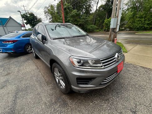 Used 2016 Volkswagen Touareg VR6 AWD/4WD image 14