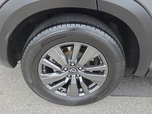 Used 2022 Nissan Pathfinder S image 7