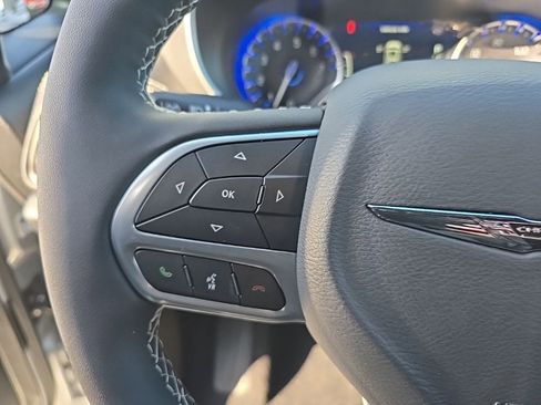 New 2026 Chrysler Pacifica Select image 25