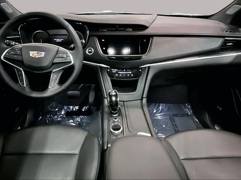 Used 2025 Cadillac XT5 Premium Luxury AWD/4WD image 16