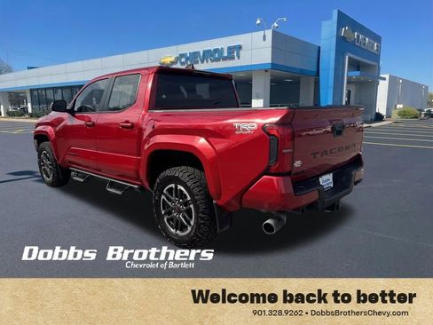 Used 2024 Toyota Tacoma TRD Sport AWD/4WD image 7