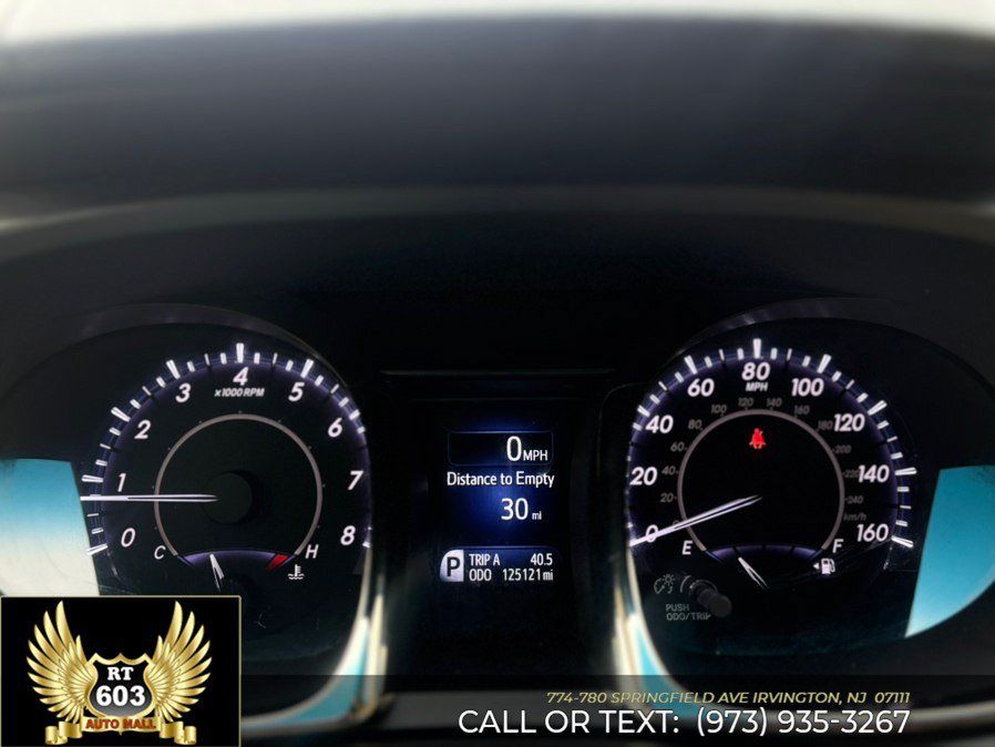 Used 2014 Toyota Avalon XLE Premium FWD image 19
