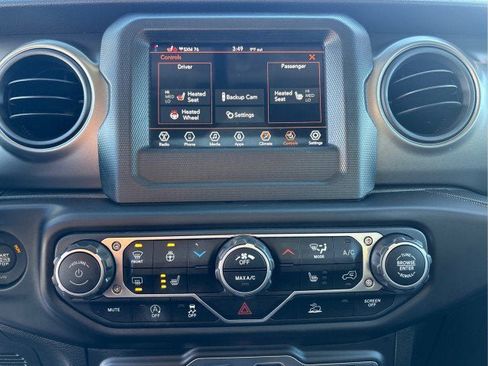 Used 2023 Jeep Wrangler Sport S image 12