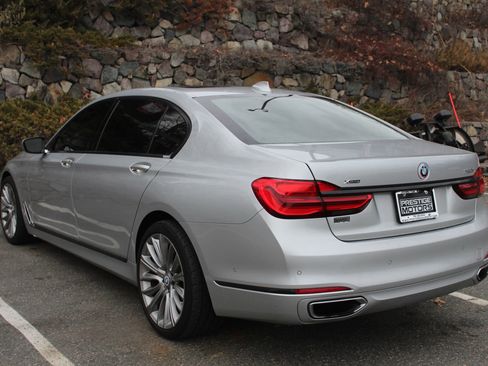 Used 2016 BMW 750i xDrive image 6