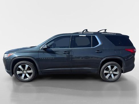 Used 2019 Chevrolet Traverse LT w/ LT Premium Package FWD image 2