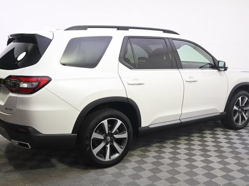Used 2024 Honda Pilot Elite image 6