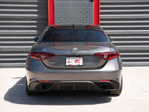 Used 2022 Alfa Romeo Giulia Veloce image 11