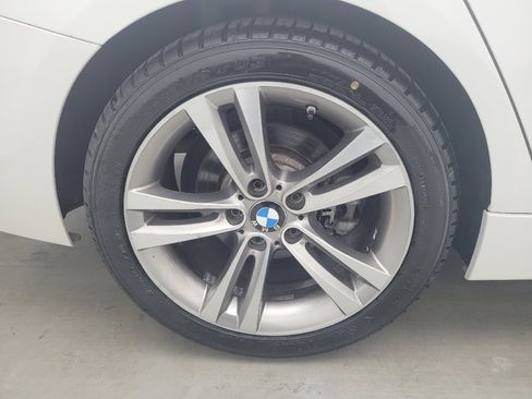 Used 2017 BMW 330i Sedan w/ Premium Package RWD image 31