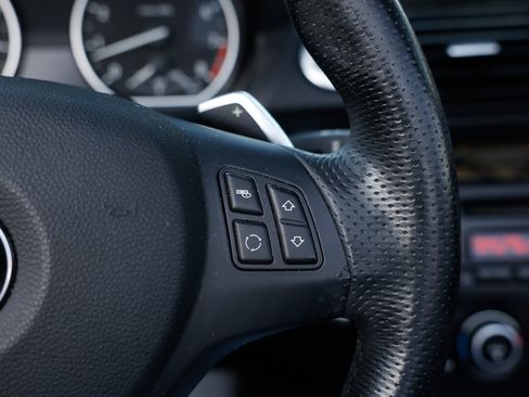 Used 2011 BMW 135i Convertible w/ Premium Pkg image 27