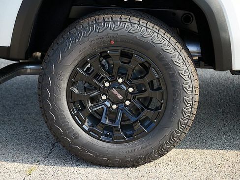 New 2026 GMC Canyon Elevation w/ Convenience Package AWD/4WD image 15