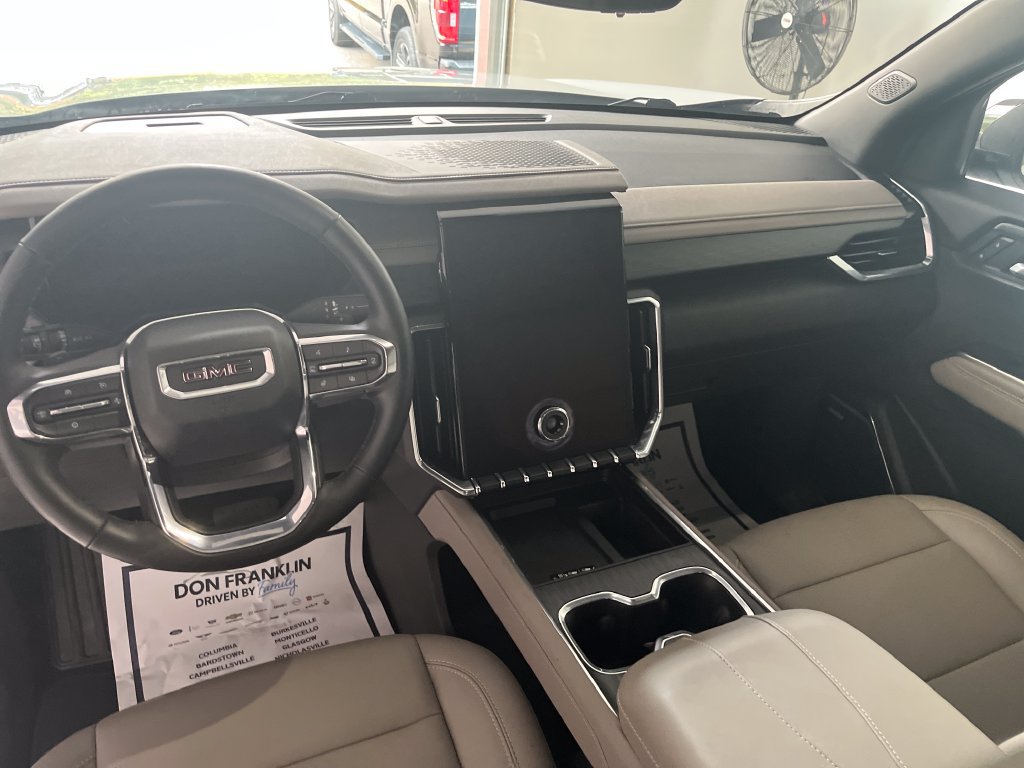 Used 2026 GMC Acadia Elevation w/ Elevation Premium Package FWD image 14