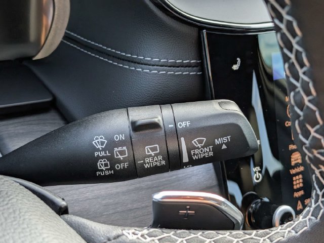 New 2027 Jeep Grand Cherokee Altitude RWD image 30