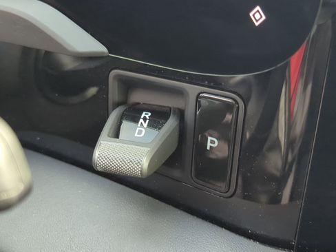 Used 2025 Porsche Taycan image 26