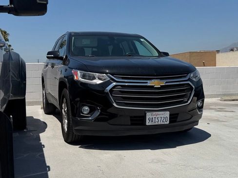Used 2020 Chevrolet Traverse LT FWD image 1