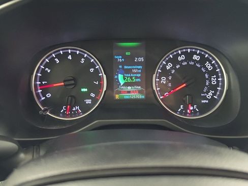 Used 2022 Toyota RAV4 XLE image 12