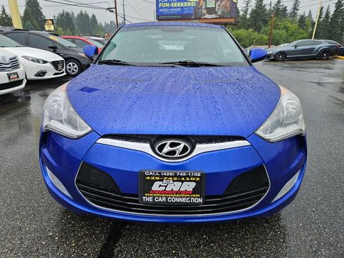 Used 2013 Hyundai Veloster w/ Style Pkg FWD image 2