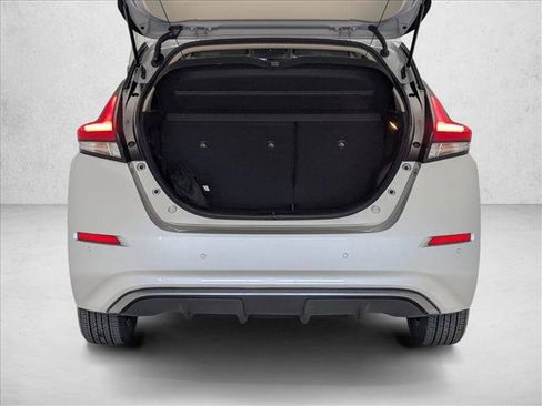 Used 2025 Nissan Leaf S image 6