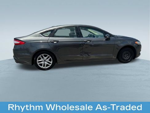 Used 2015 Ford Fusion SE FWD image 9
