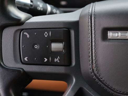 Used 2022 Land Rover Defender 110 X AWD/4WD image 23