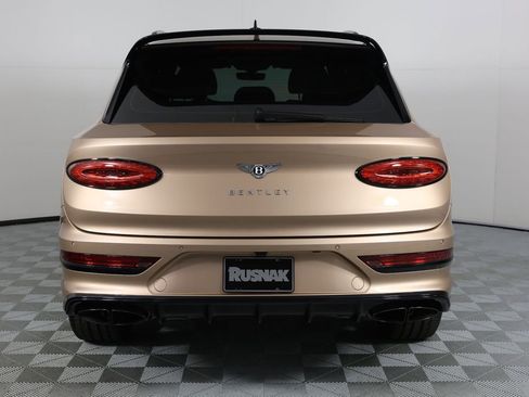Used 2023 Bentley Bentayga image 8
