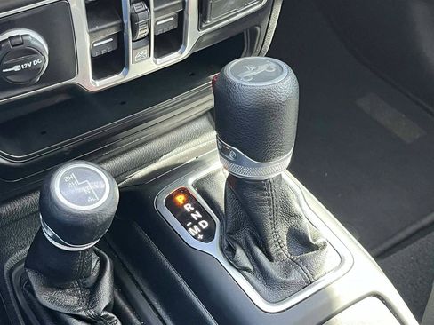 Used 2020 Jeep Wrangler Unlimited Sport S AWD/4WD image 25