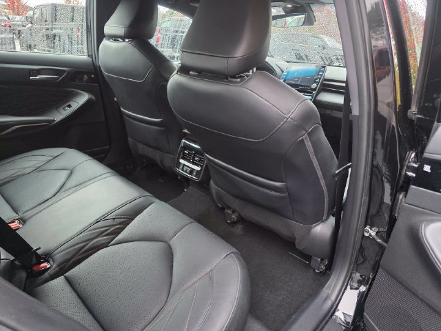 Used 2022 Toyota Avalon Limited w/ Advanced Safety Package FWD image 13