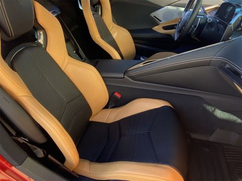 Used 2021 Chevrolet Corvette Stingray Premium Cpe w/ Z51 Performance Package image 11