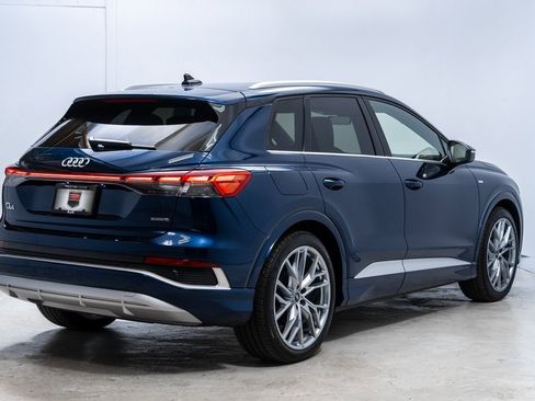Used 2025 Audi Q4 e-tron Prestige w/ Sport Package image 7
