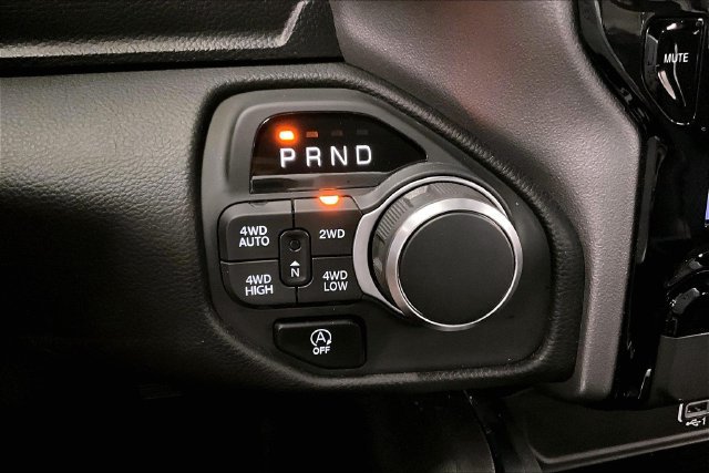 Used 2025 RAM 1500 Big Horn AWD/4WD image 37