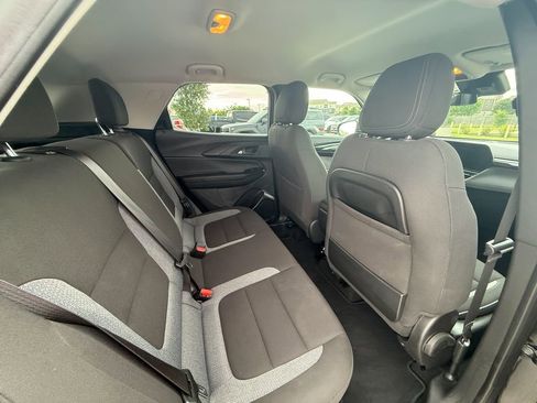 Used 2025 Chevrolet TrailBlazer LT FWD image 35
