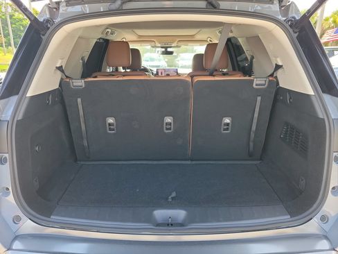 Certified 2026 Nissan Pathfinder Platinum FWD image 8