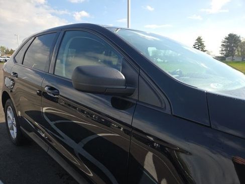 Used 2022 Ford Edge SE image 5