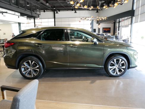 Certified 2022 Lexus RX 350 FWD w/ Premium Package image 3