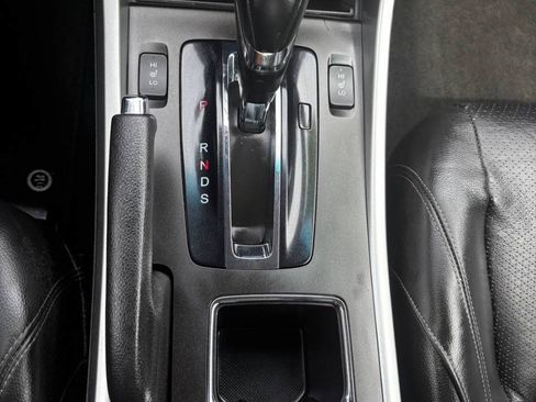 Used 2015 Honda Accord EX-L image 17