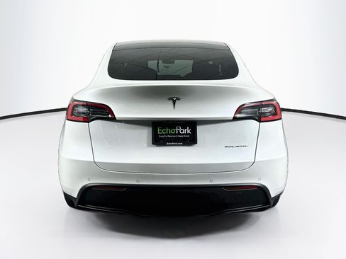 Used 2021 Tesla Model Y Long Range AWD/4WD image 7