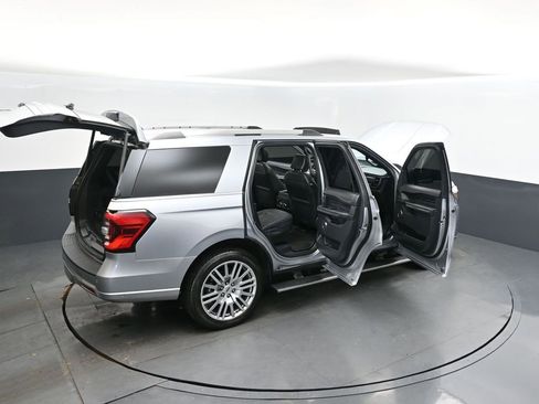 Used 2024 Ford Expedition Platinum image 51
