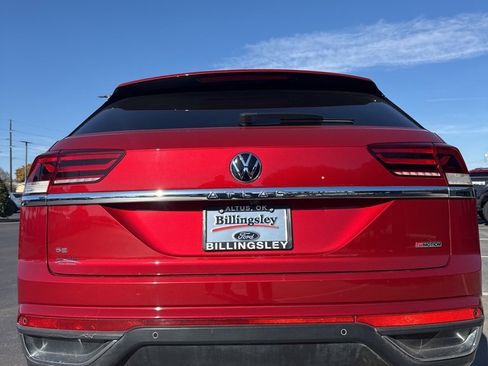 Used 2022 Volkswagen Atlas Cross Sport SE image 5