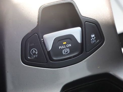 Used 2022 Jeep Renegade Latitude w/ Convenience Group AWD/4WD image 26