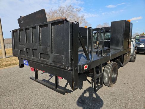 Used 2011 Ford F450 XL w/ XL Value Pkg image 6