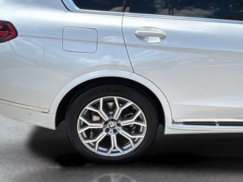 Used 2026 BMW X7 xDrive40i AWD/4WD image 38